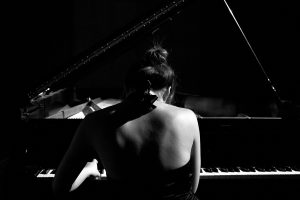 PERCHÈ È IMPORTANTE SUONARE UNO STRUMENTO MUSICALE _ Pianista
